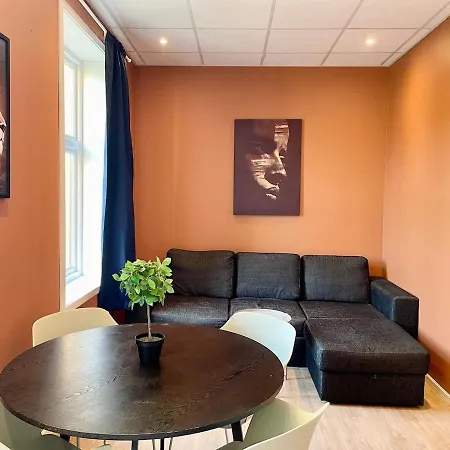 Urban 3bed Apartment *